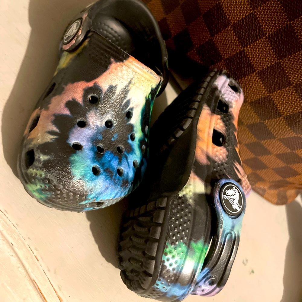Size 4 toddler Crocs